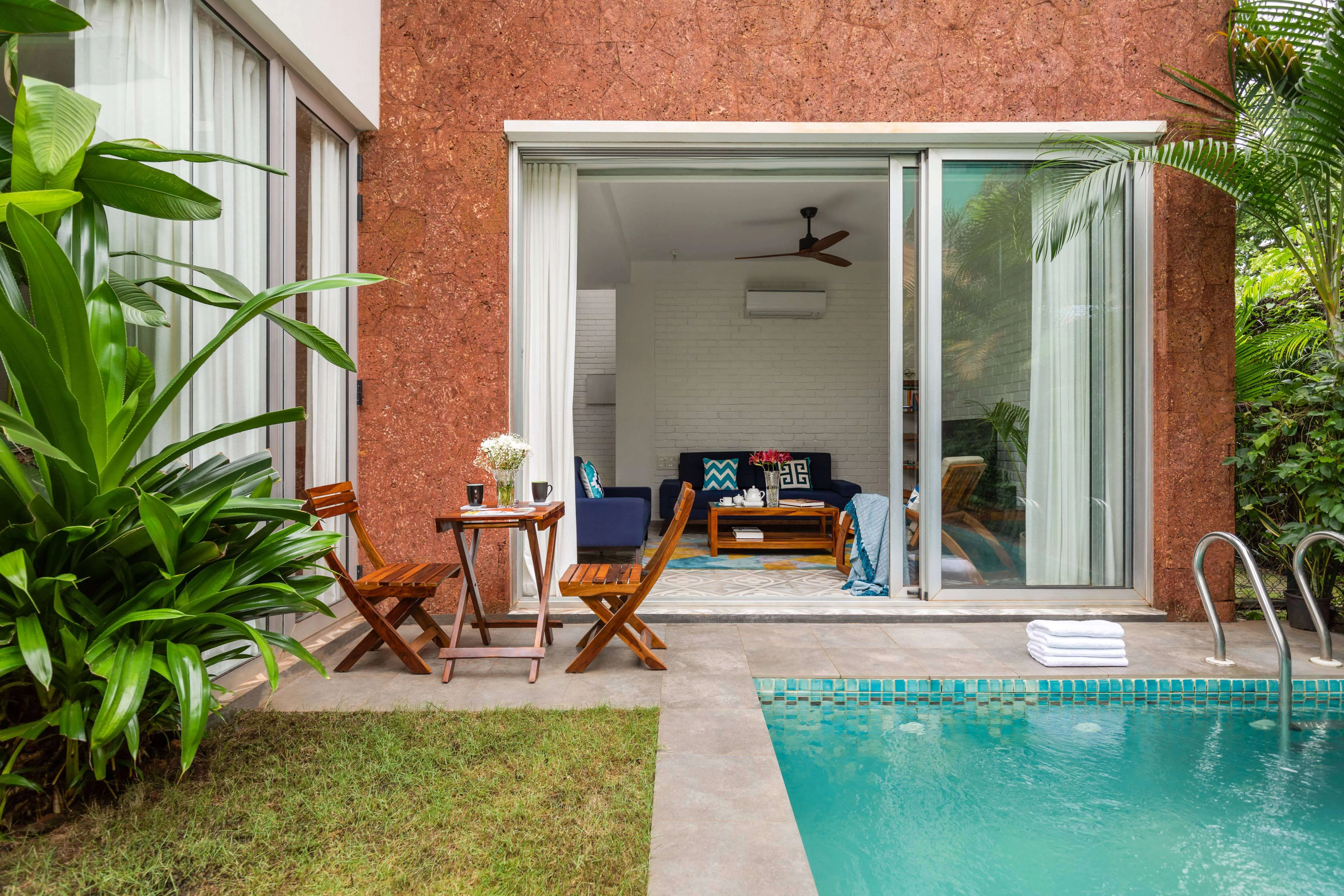 Private pool