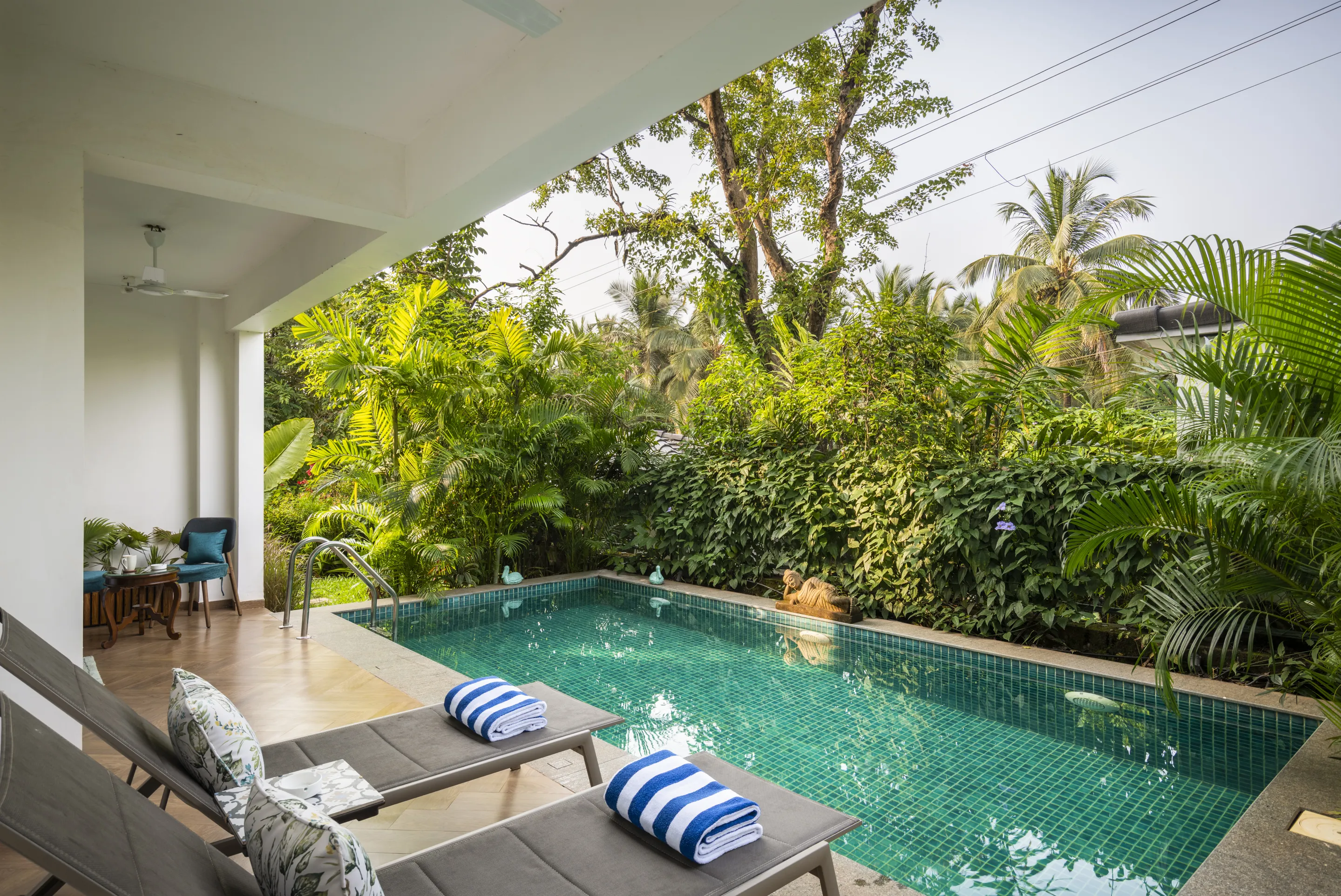 Private pool
