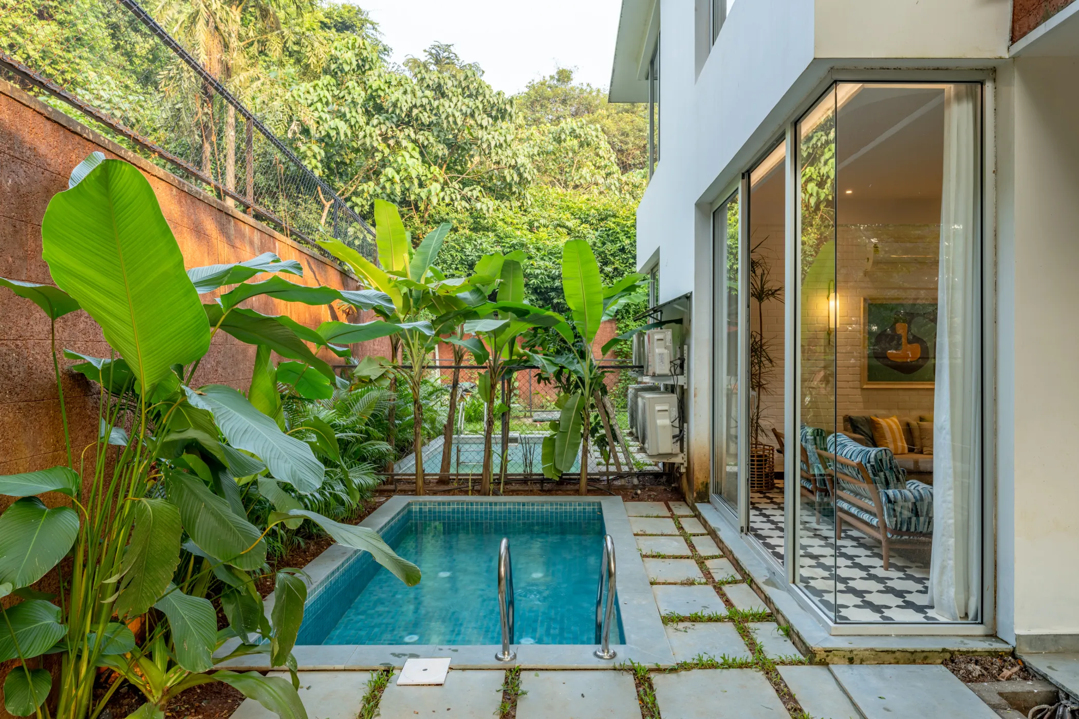 Private pool