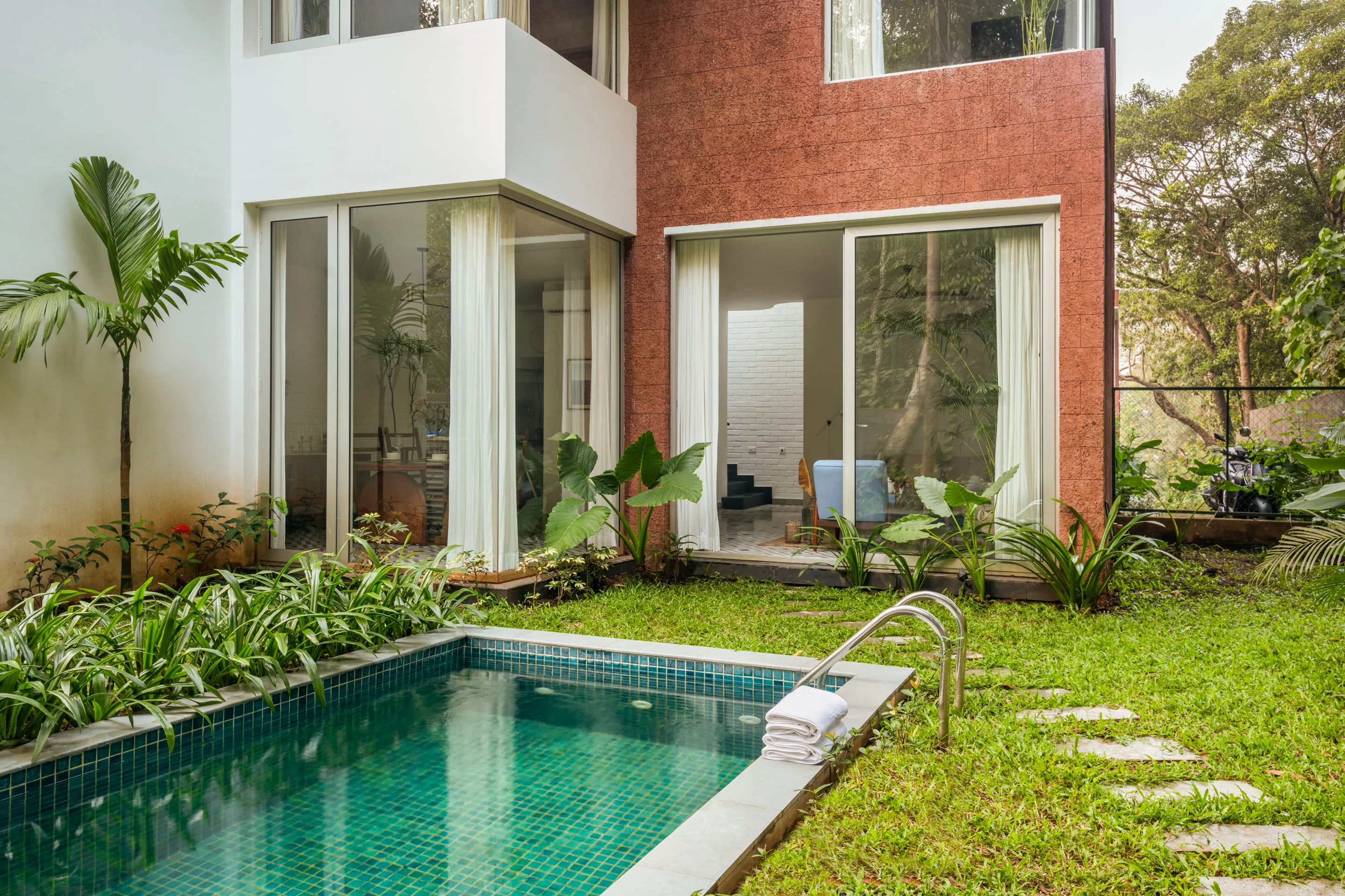 Private pool