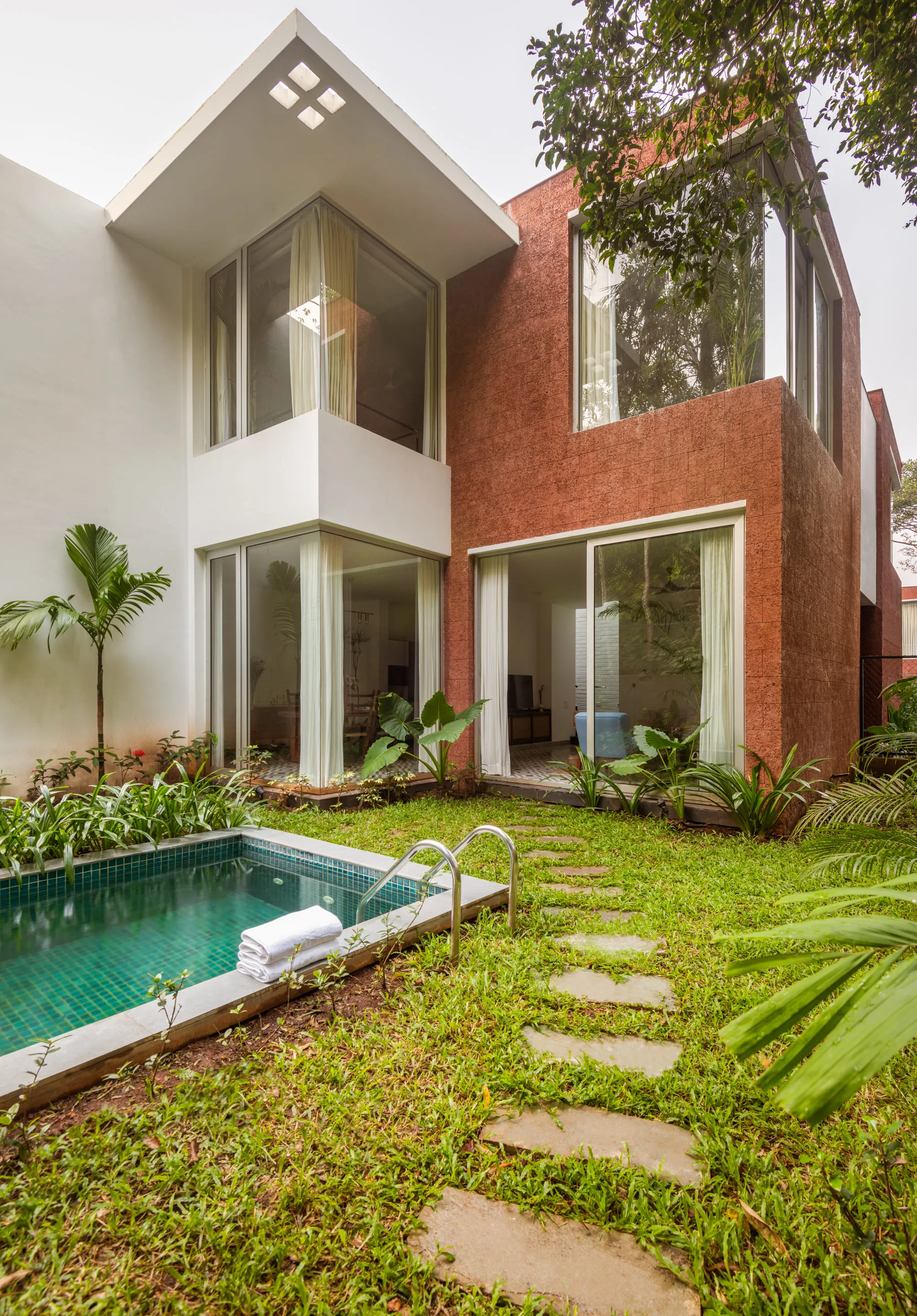 Private pool
