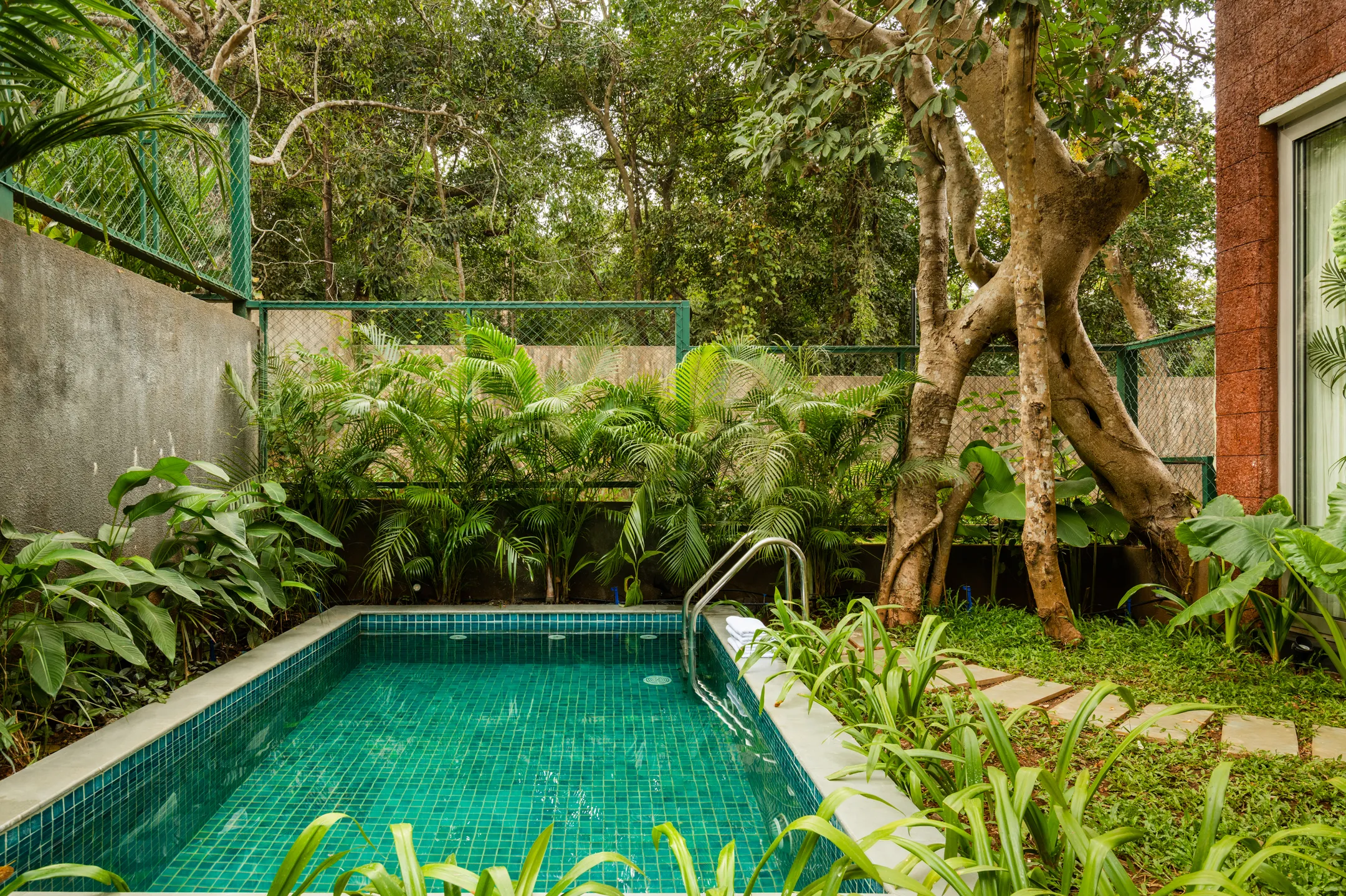 Private pool