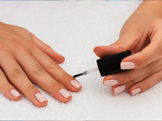 DIYLife: 5 Tricks To Finally Stop Biting Your Nails & Techniques To Grow Stronger Nails - The Channel 46 DIYLife: 5 Tricks To Finally Stop Biting Your Nails & Techniques To Grow Stronger Nails - The Channel 46