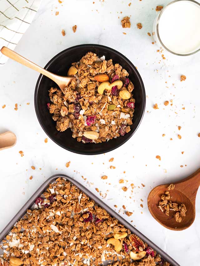 10 Homemade Granola Recipes For Breakfast & Anytime Snacking