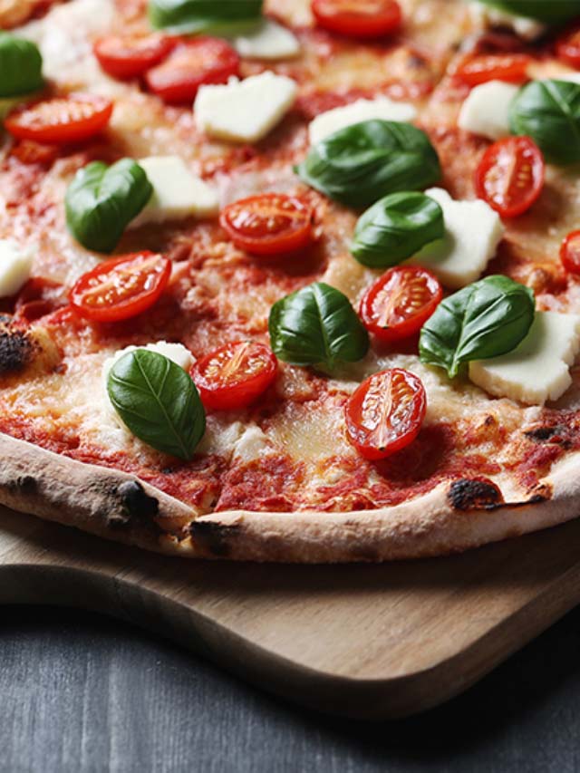 10 Homemade Pizza Recipes That Will Satiate Your Cheesy Pizza Cravings