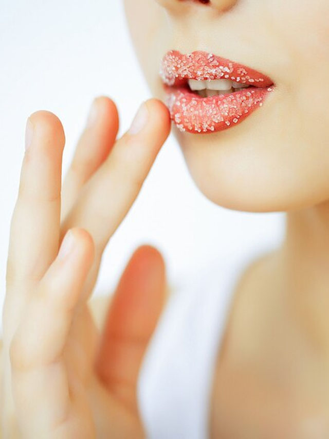 10 DIY Lip Scrubs For Soft & Plump Lips