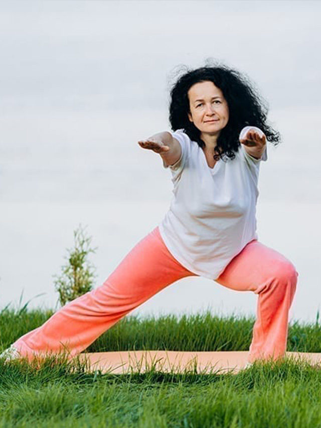 Yoga Guru Sohan Singh Recommends Functional Yoga Asanas For Women Over 40