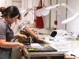 6 Skills You Need To Become A Safal Jewellery Designer (& 6 Types Of Career Opportunities In The Field)