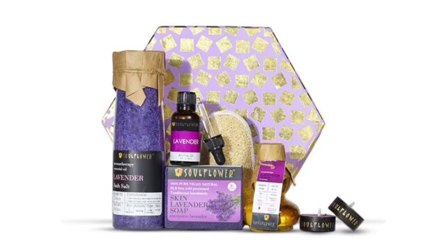 6 Best Valentine's Day Beauty Gifts For Her Under Rs 2,000 That Are Pure Luxury