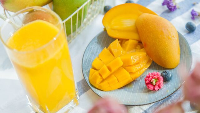 Are Mangoes Good For Promoting Weight Loss & Diabetes? Know How To Make The Most Of Its Benefits