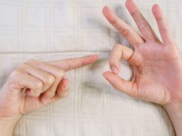 Fingering Kya Hai? Things To Communicate With Your Partner Before He Gets In There