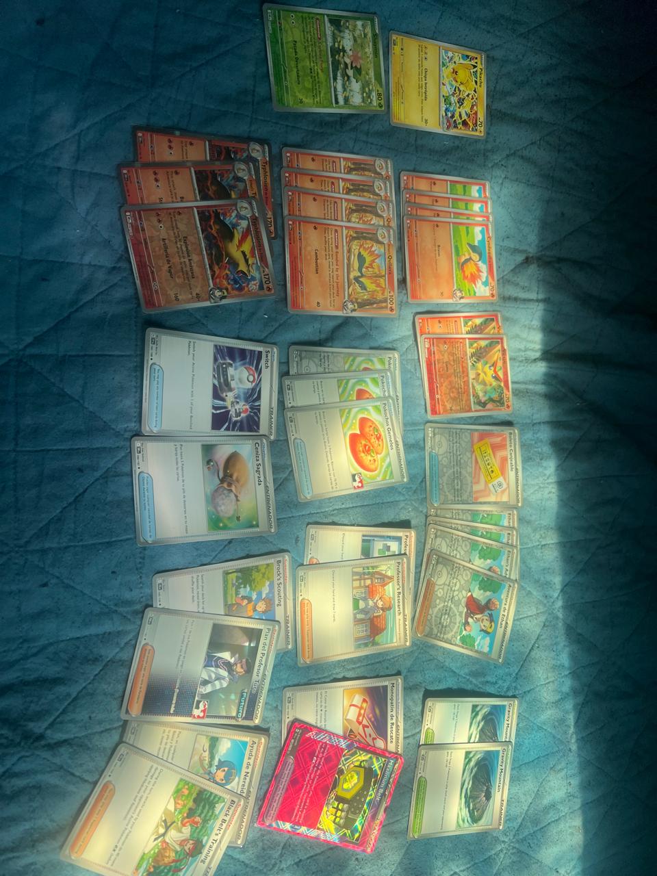 Base Ethan's Typhlosion + Pikachu del Mundial de Regalo