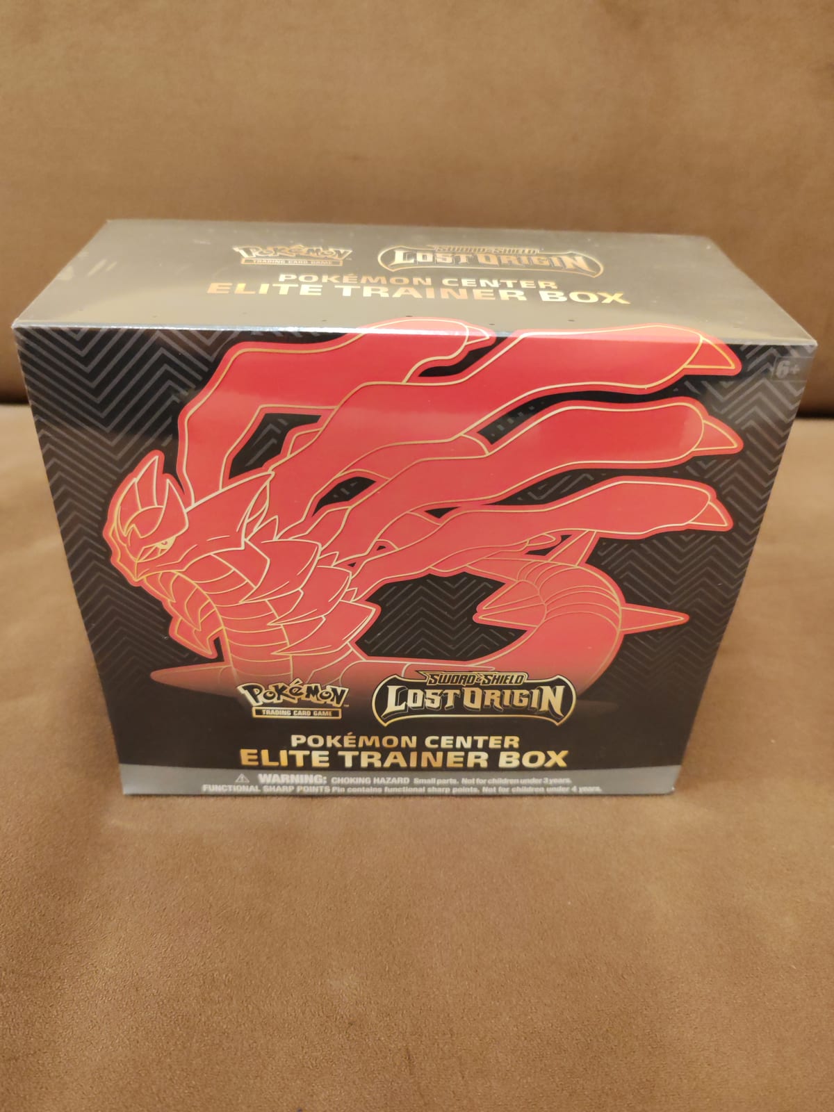Elite trainer box ETB pokemon center lost origin en ingles - TCGmatch Chile
