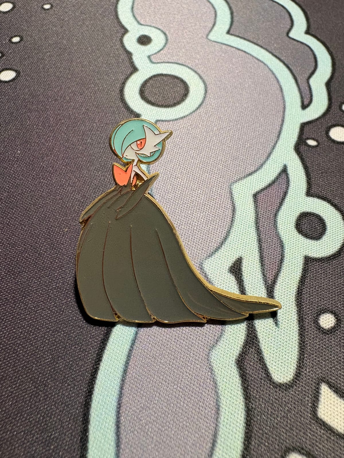Shiny Gardevoir Enamel Pin (2016)