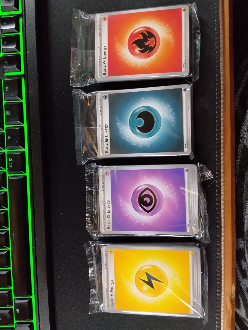 Pack Energias Selladas sin uso, 40 cartas de energias, de las ETB de Phantasmal y Ascended (2 y 2)