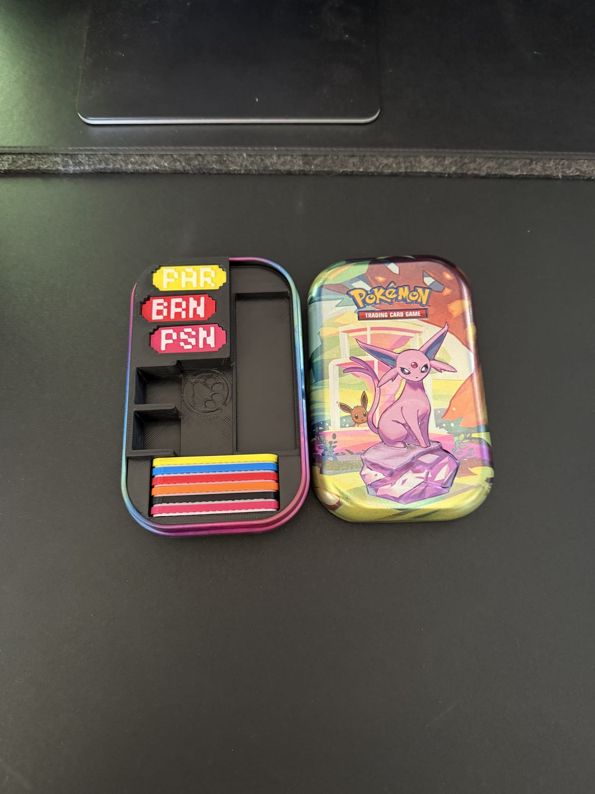 Mini Tin Espeon + Organizador Mini Tin