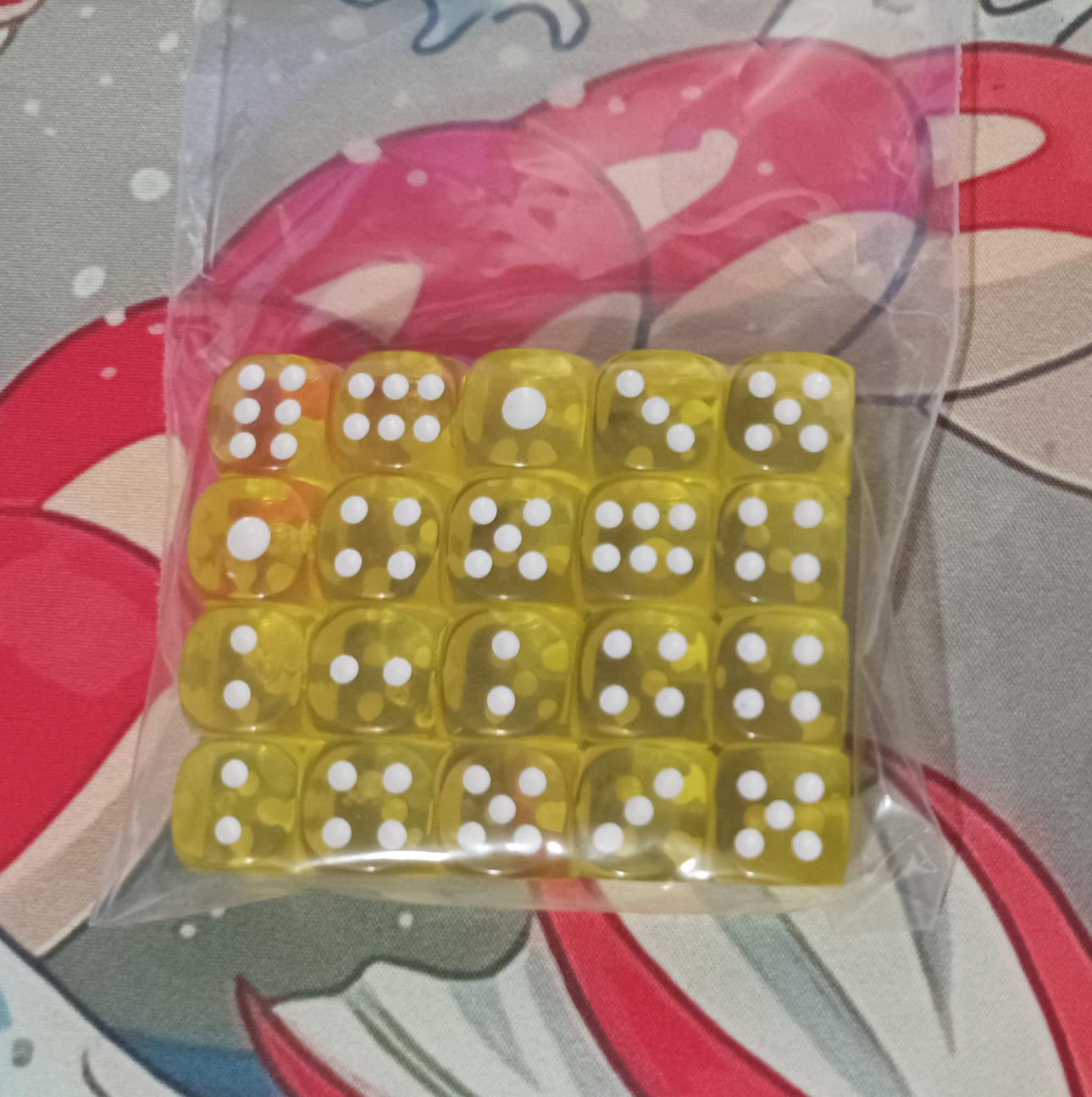 Dados 12mm amarillo oscuro