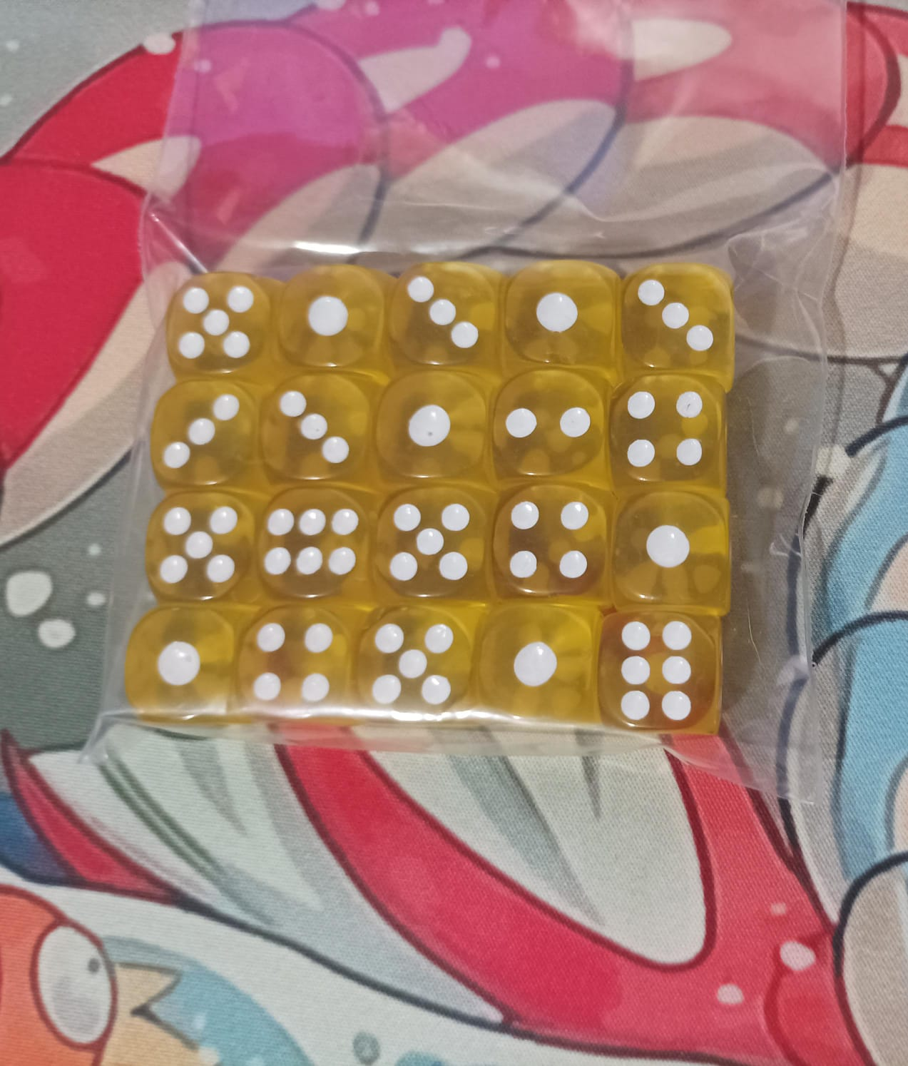 Dados 12mm amarillo-oscuro