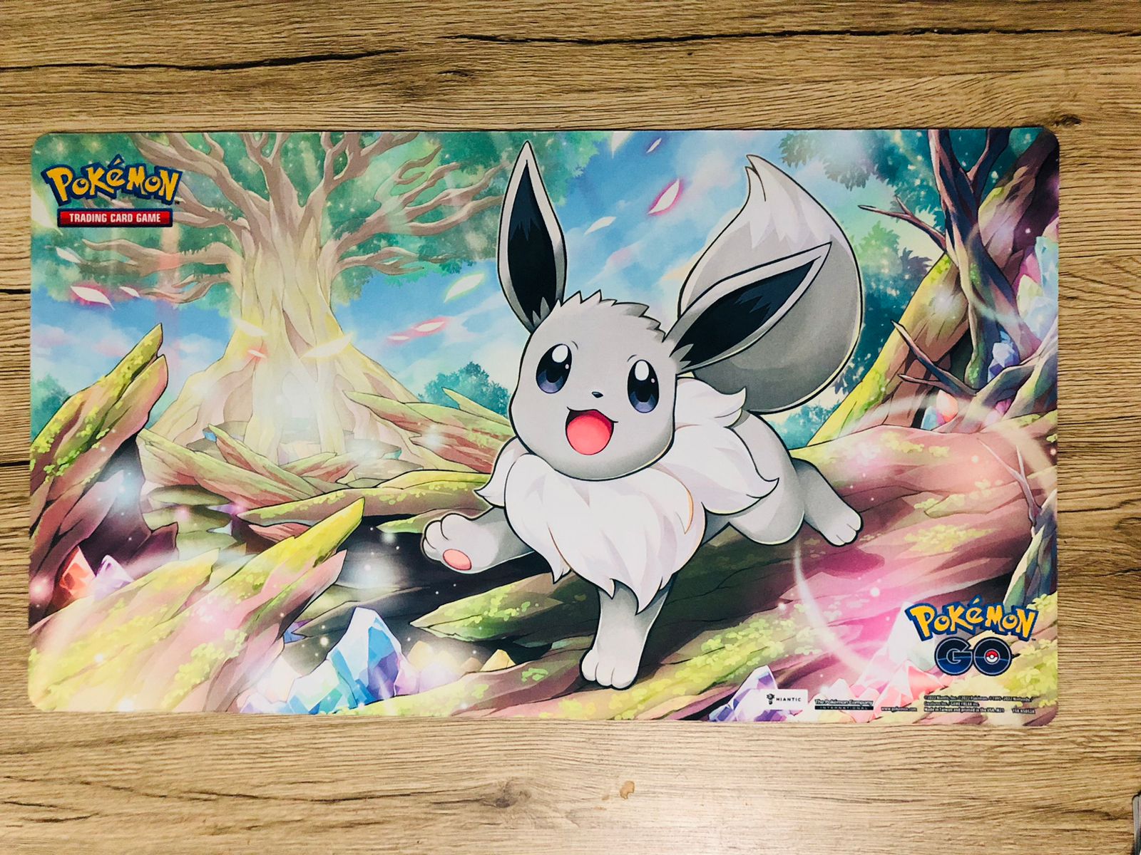 PLAYMAT EEVEE POKEMON GO