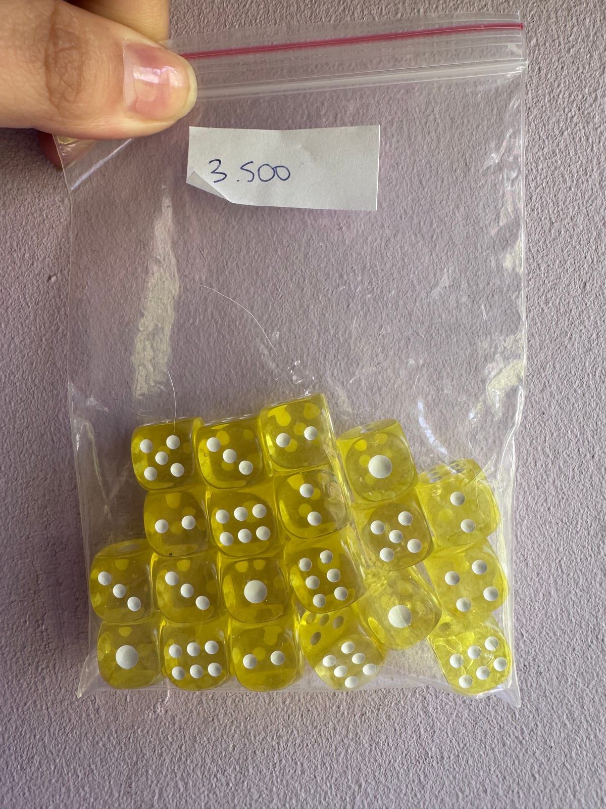 Dados 12mm amarillos