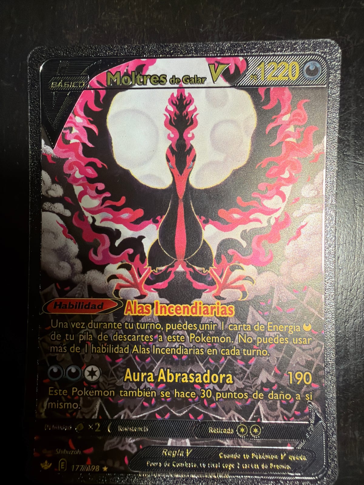 Galarian Moltres V (Alternate Full Art) - TCGmatch Chile