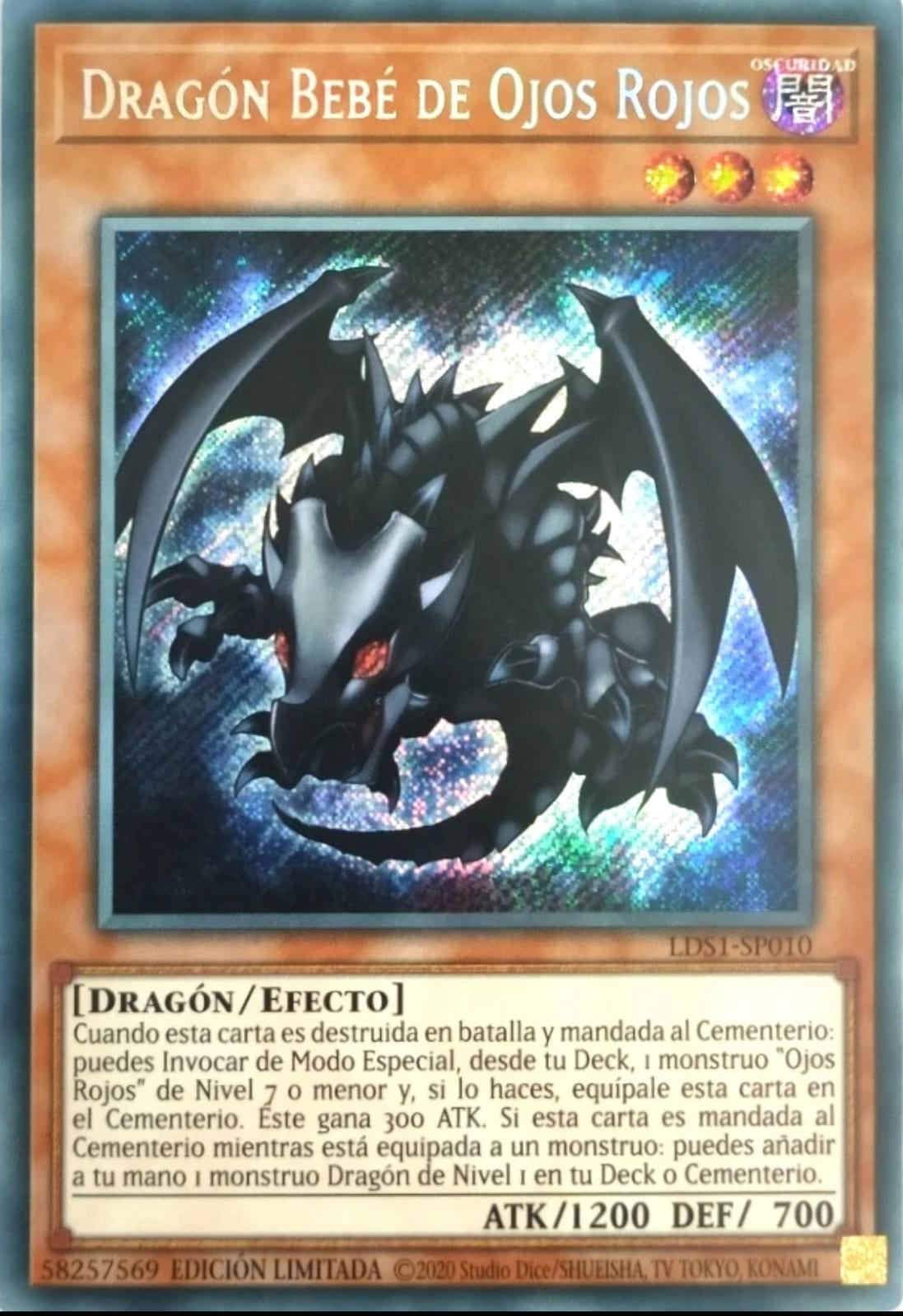 Dragón Bebé de Ojos Rojos