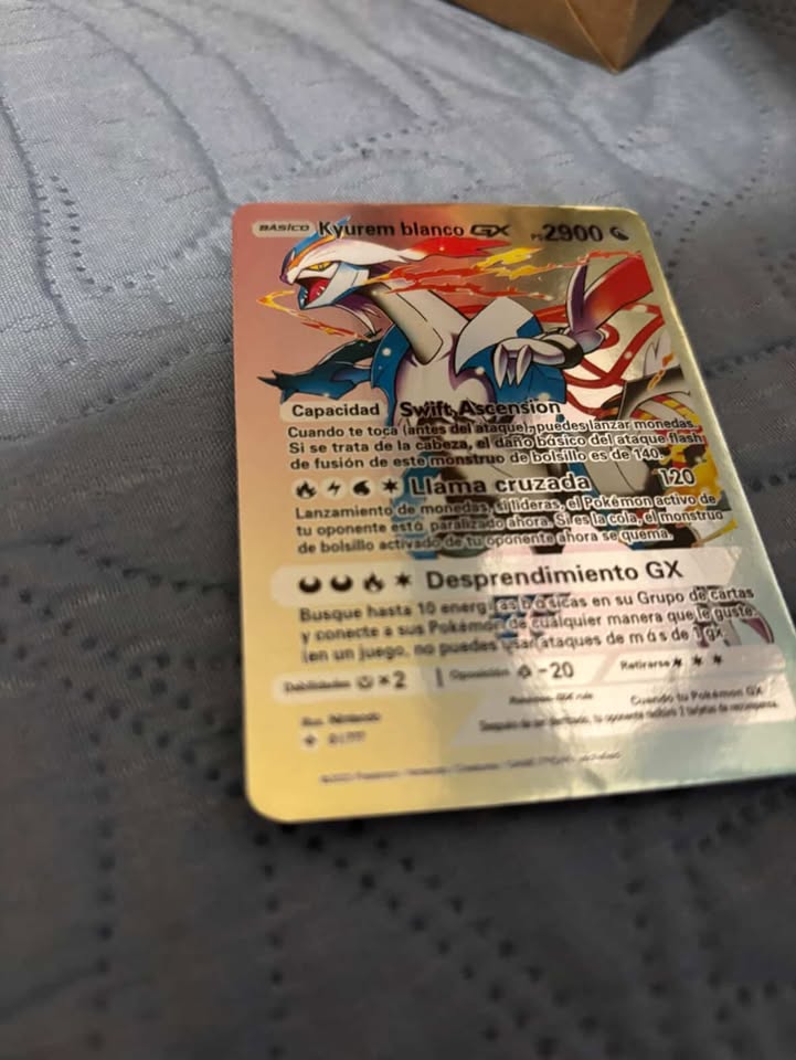 Kyurem blanco GX