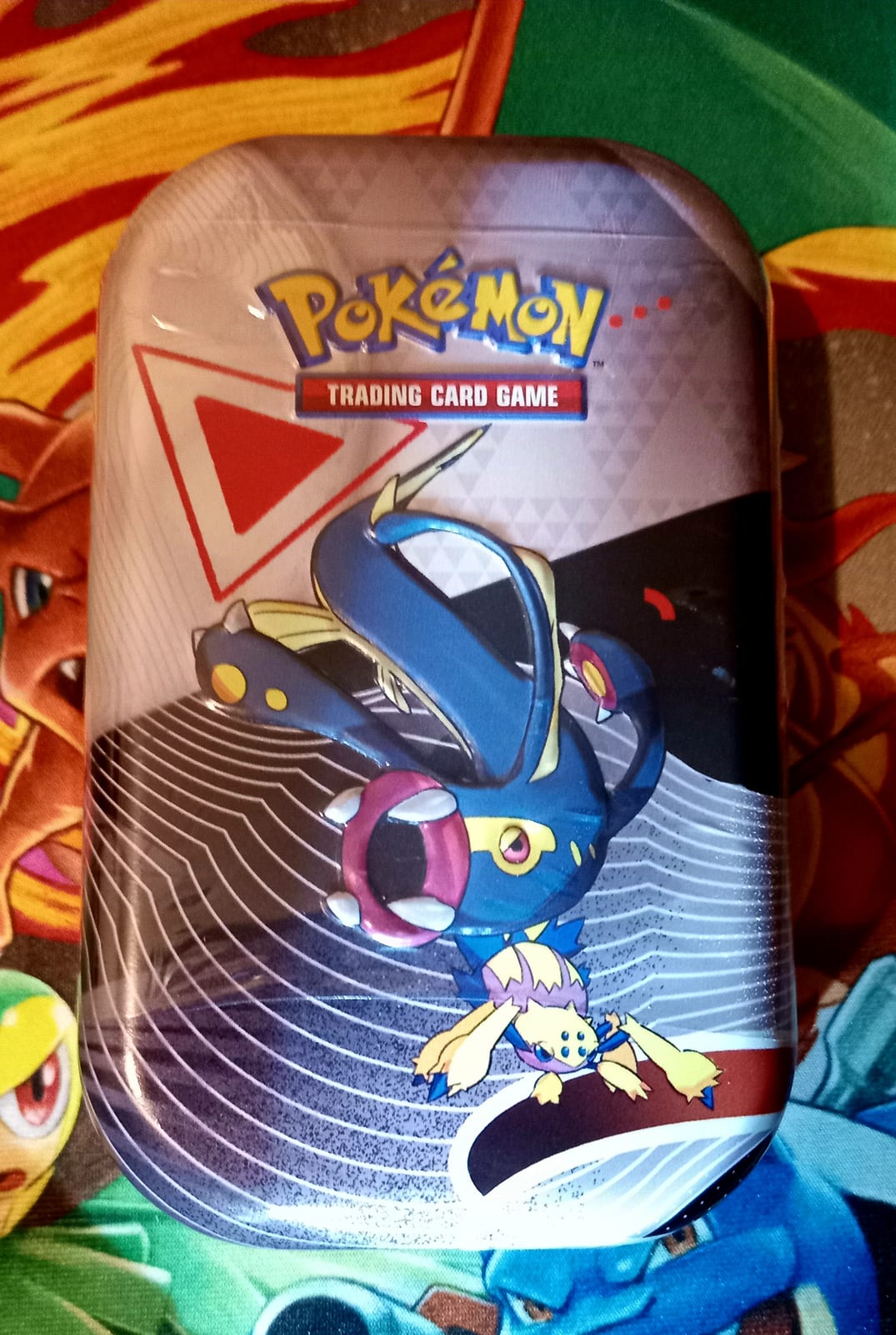 Mini tin unova black bolt and white flare ingles