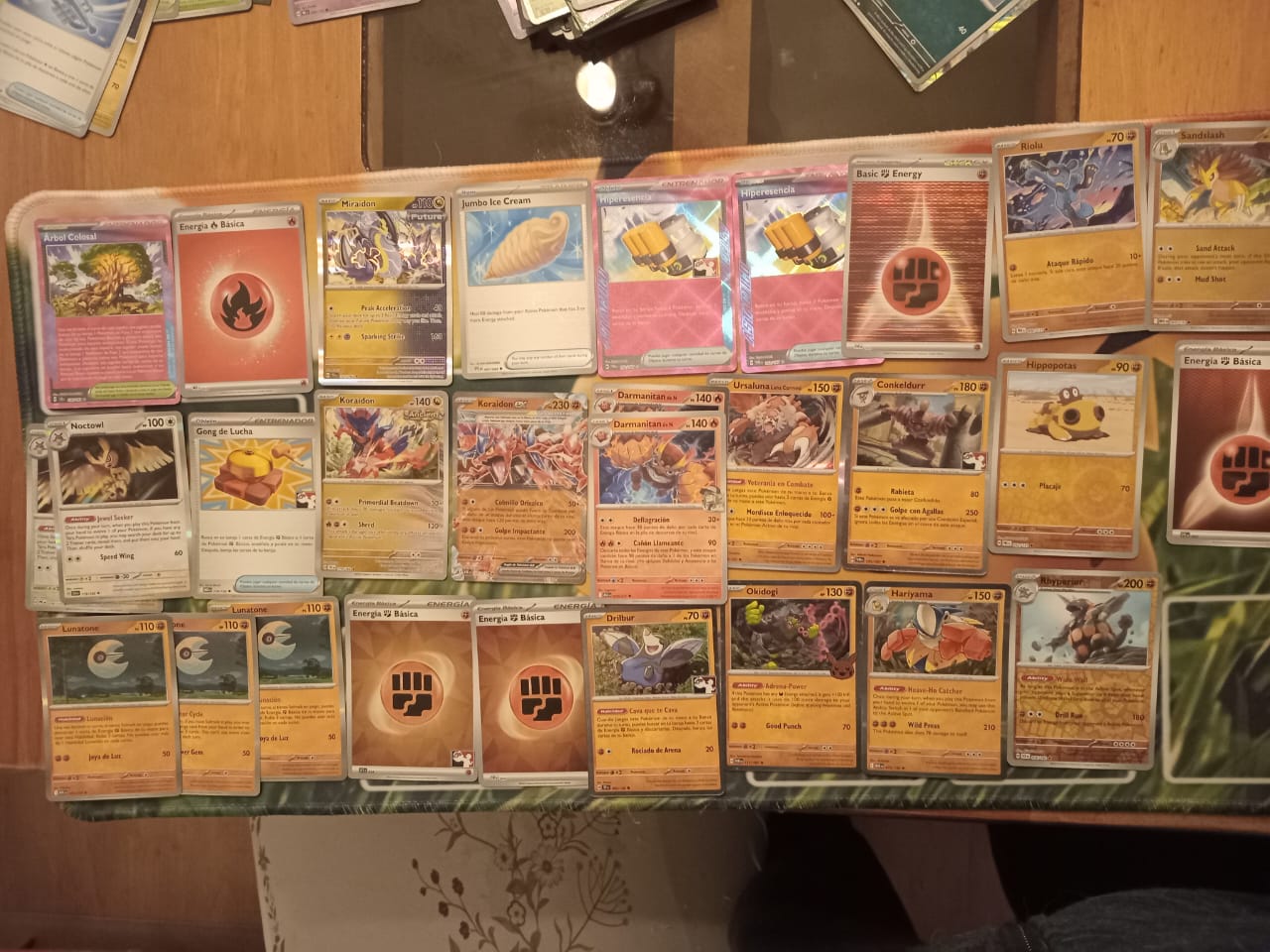 Base Maso Fuerza, Lunatone, Solrock, Buhos, Ace Spec, Koraidon y Soportes