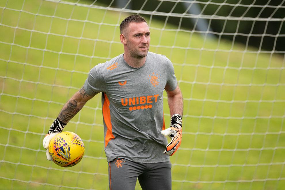 Individual Goalkeeping Practise - Handling - The Coaching Manual