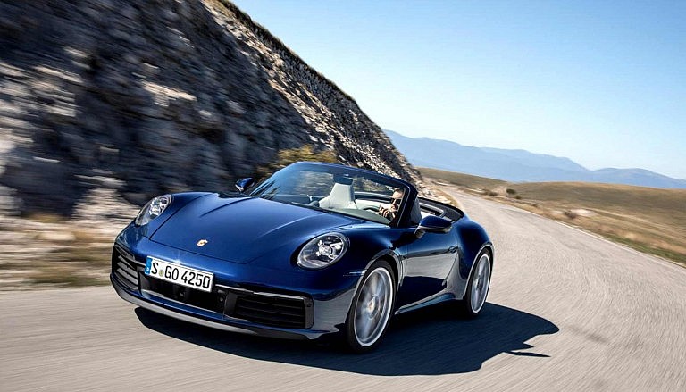 Porsche 911 Carrera 4S Cabriolet 2020: Mui trần xé gió