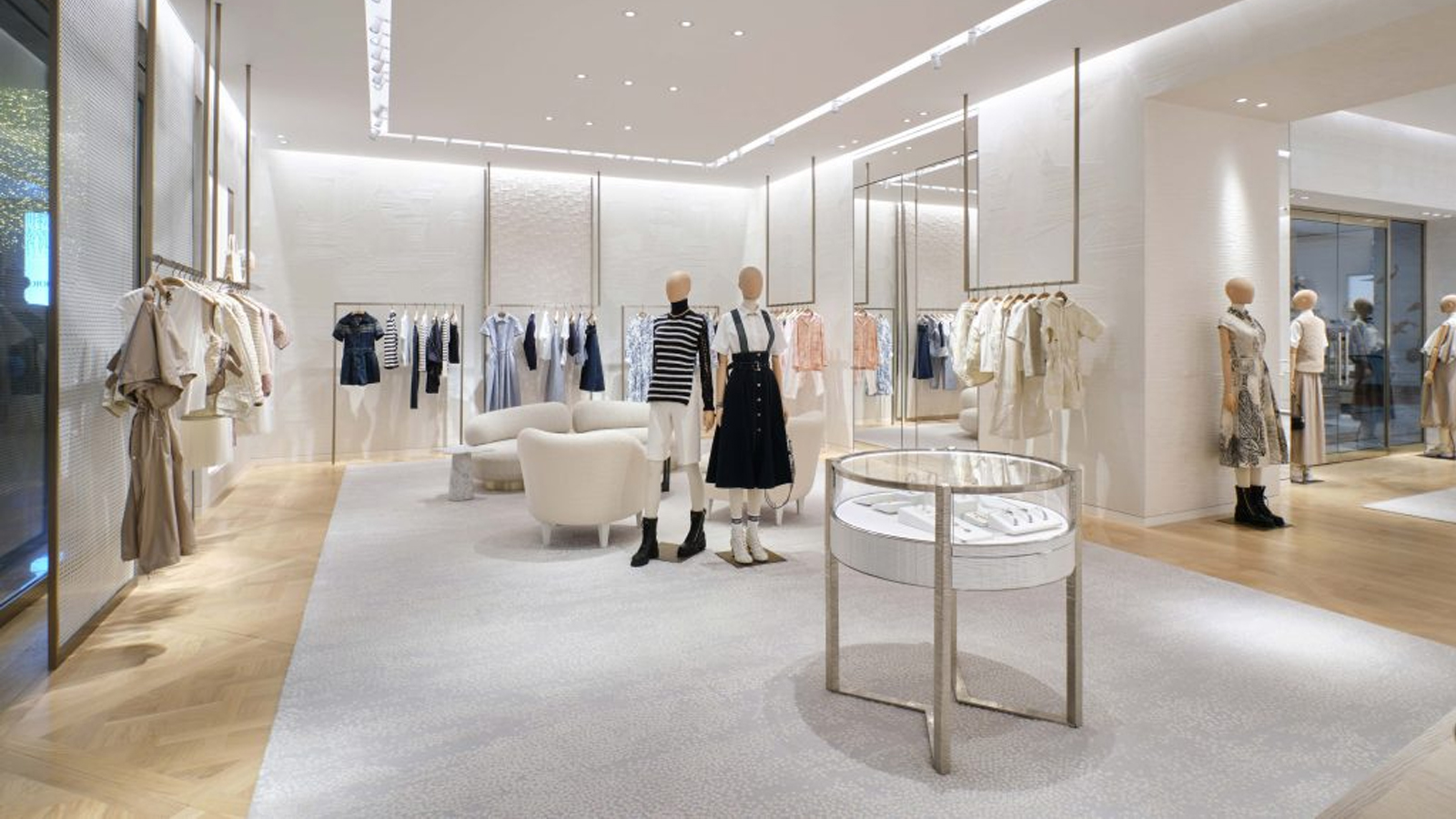 Boutique Dior mới nhất khai trương tin vui cho tín đồ thời trang Hà Nội