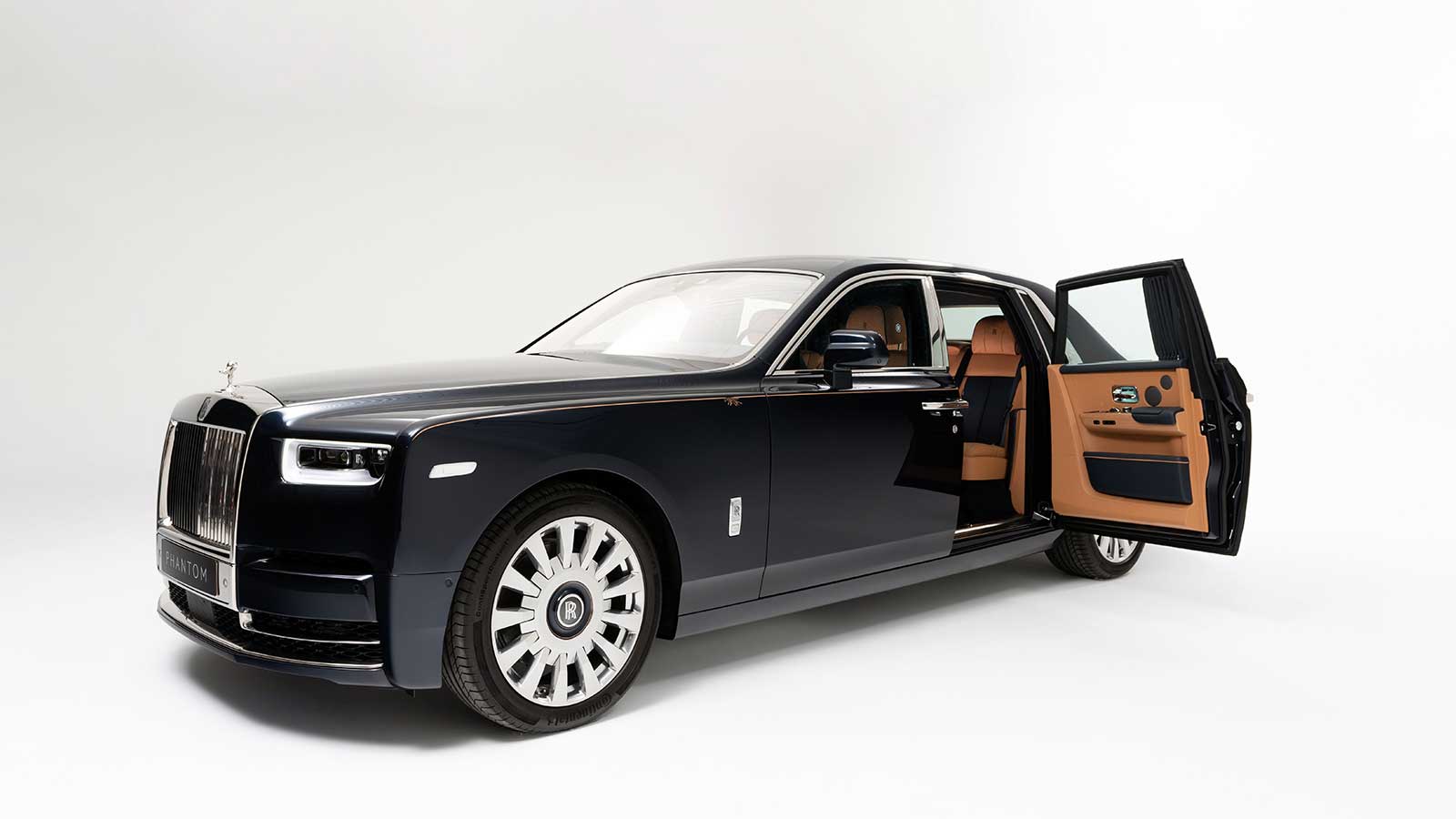 Trải nghiệm nhanh Rolls Royce Phantom 8 hơn 70 tỷ nội thất phong cách  Hermes vạn người mê Autodaily  YouTube