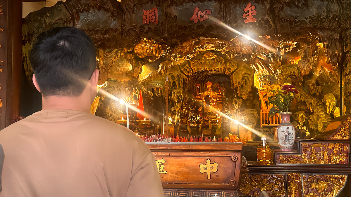 主角在馬來西亞的廟宇