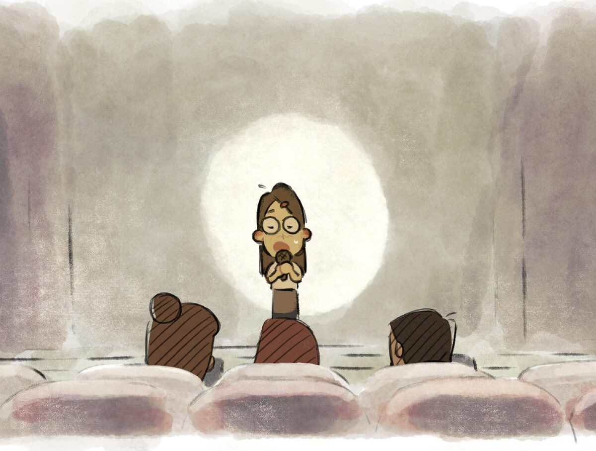 陳筱芸緊閉雙眼專注地唱歌。