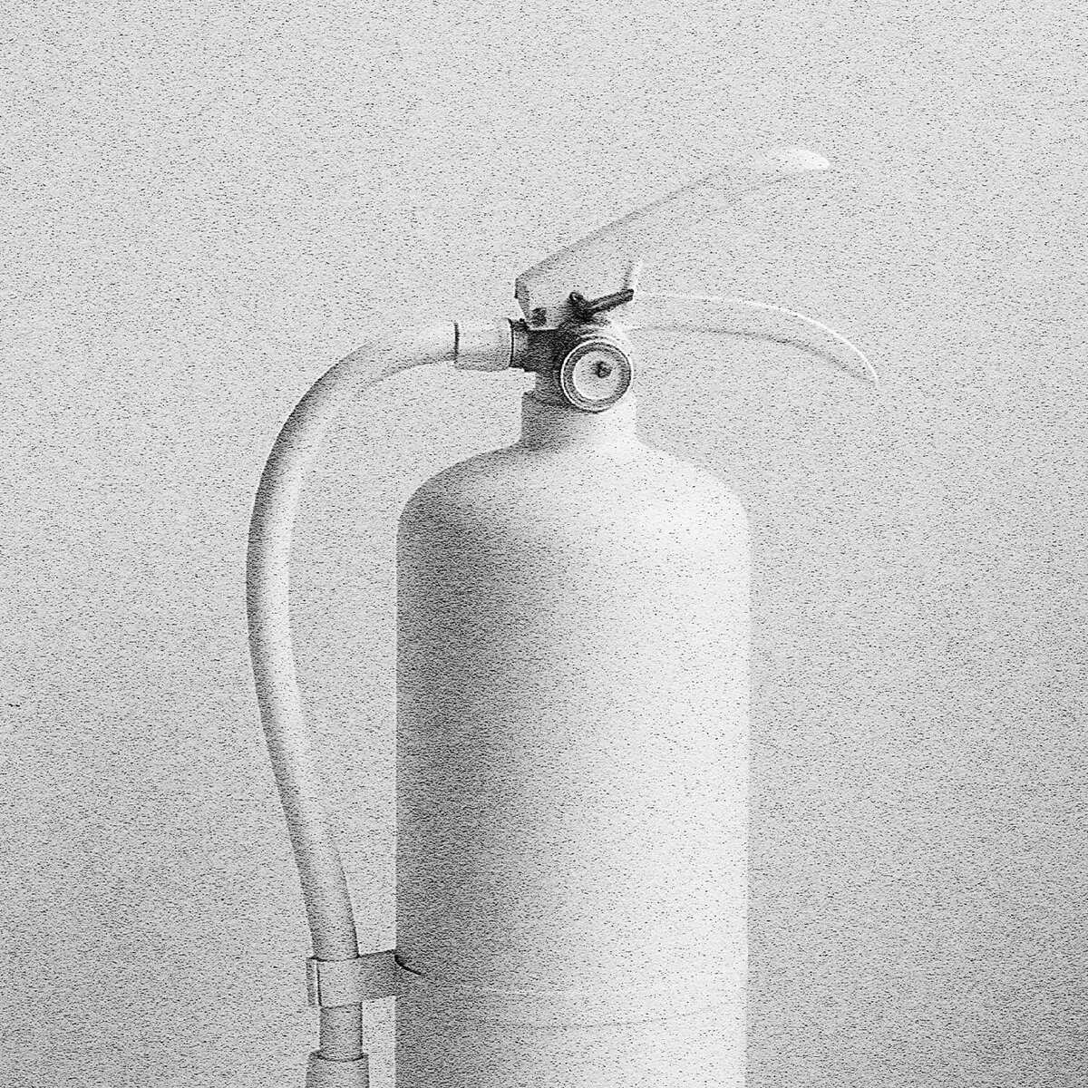 白色滅火器