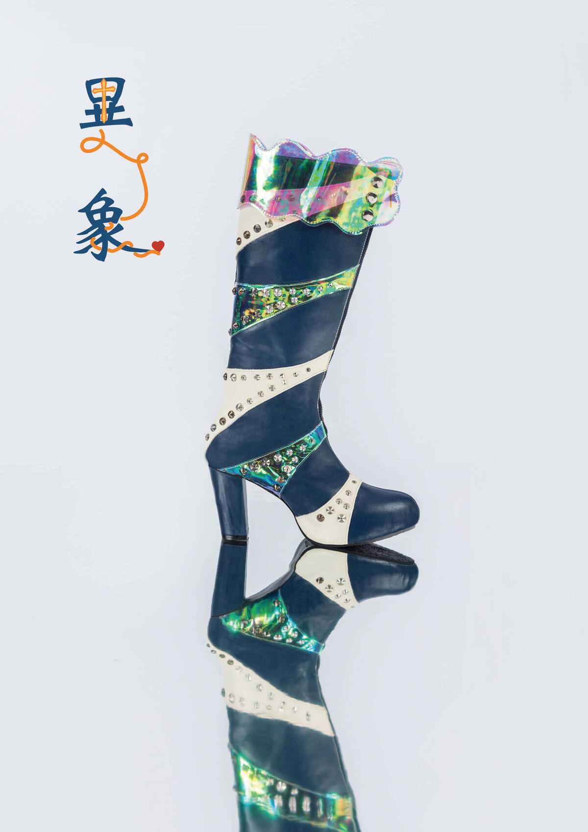 禱告中所見之畫面進行創作，融入Art Deco風格。