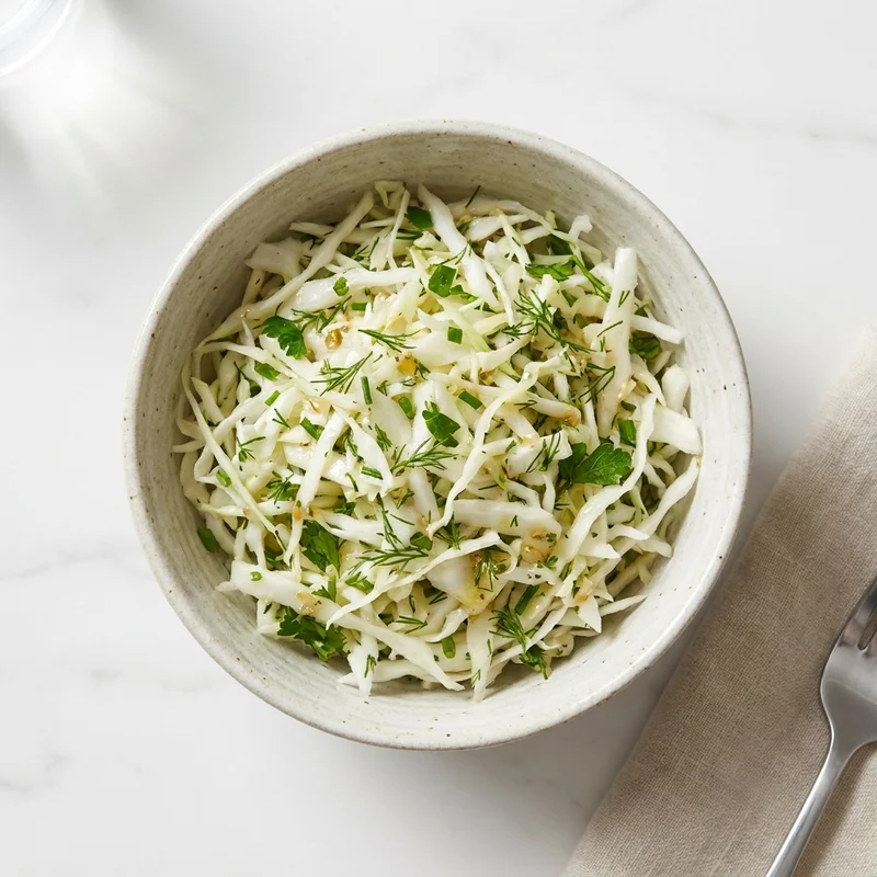Salade de chou blanc aux herbes