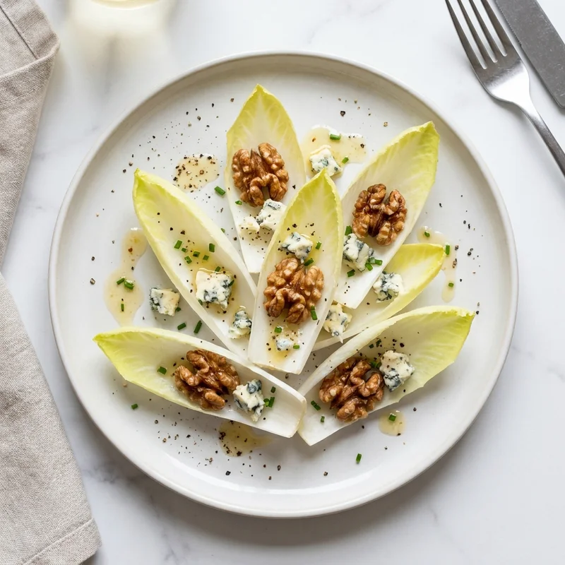 Salade d'endives aux noix et bleu