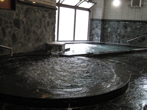 温泉につかると仕事の疲れも吹っ飛びます！