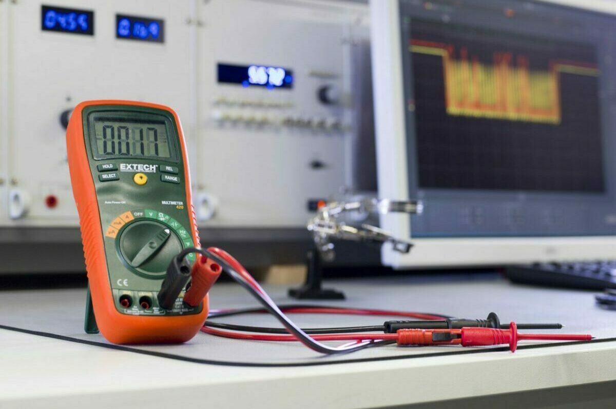 M-EL-007 | SGK [C] – Elektronikfertigung komplexer Prototypen und Kleinserien im SMT-Verfahren mit Essemtec Fox Bestücker