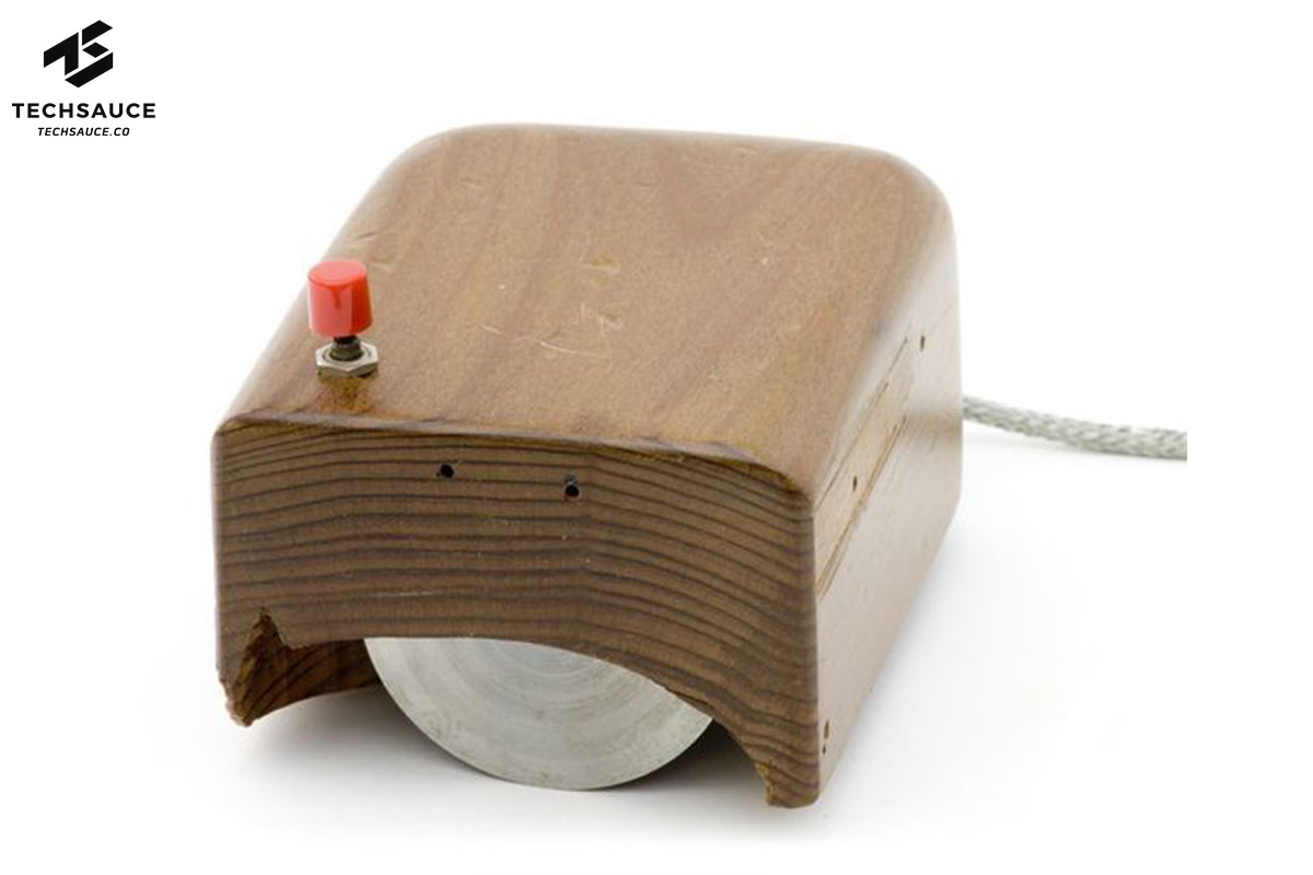 Какой была компьютерная мышь. Эволюция эппл мышь. Какой была компьютерная мышь. Xerox alto первые компьютерные мыши. Мышь компьютерная.