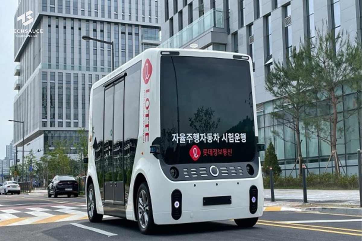 Lotte Driverless shuttle bus