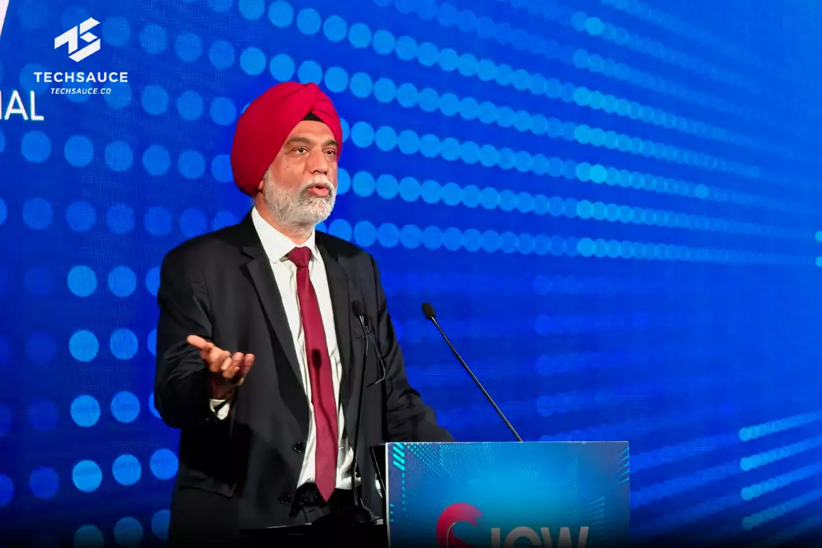 Singapore Launches Its Cybersecurity Strategy 2026 Command Center ...