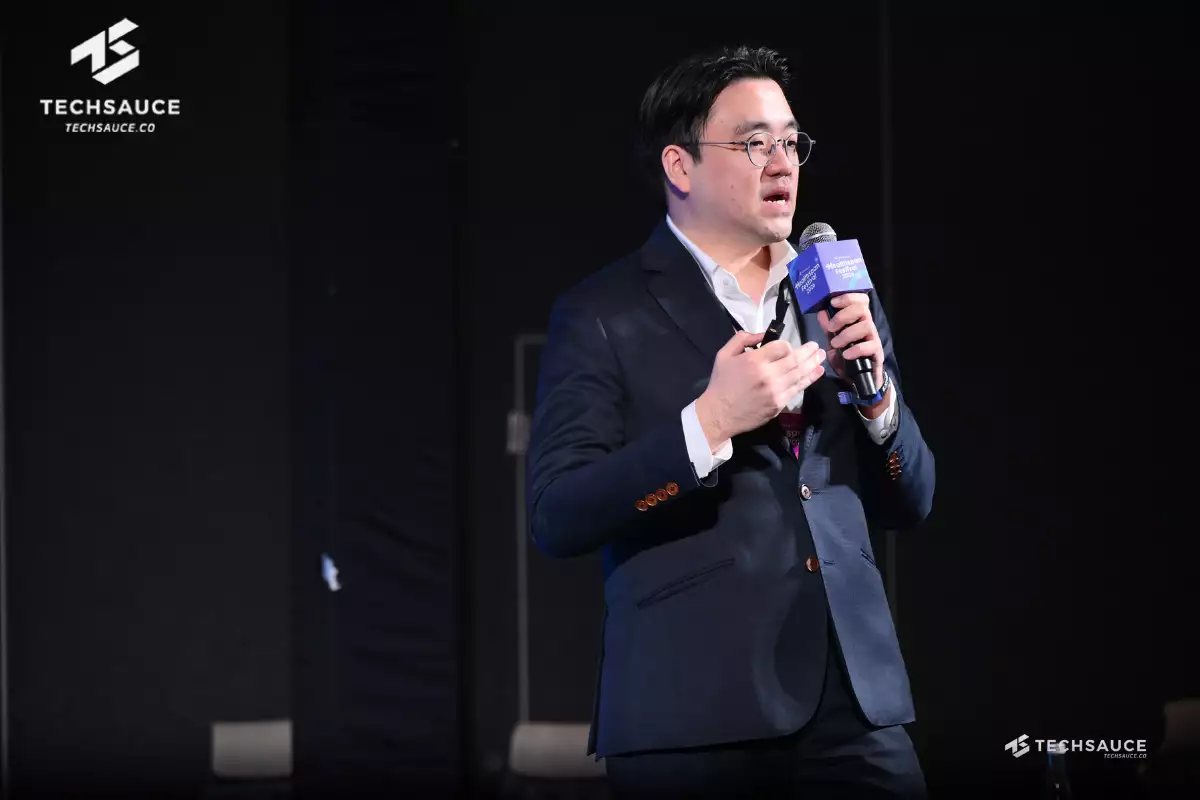 นพ.คณิน ตีระวัฒนพงษ์ ที่ปรึกษาด้านกลยุทธ์เพื่อการพัฒนาธุรกิจ บริษัท เนชั่นแนล เฮลท์แคร์ ซิสเท็มส์ จำกัด