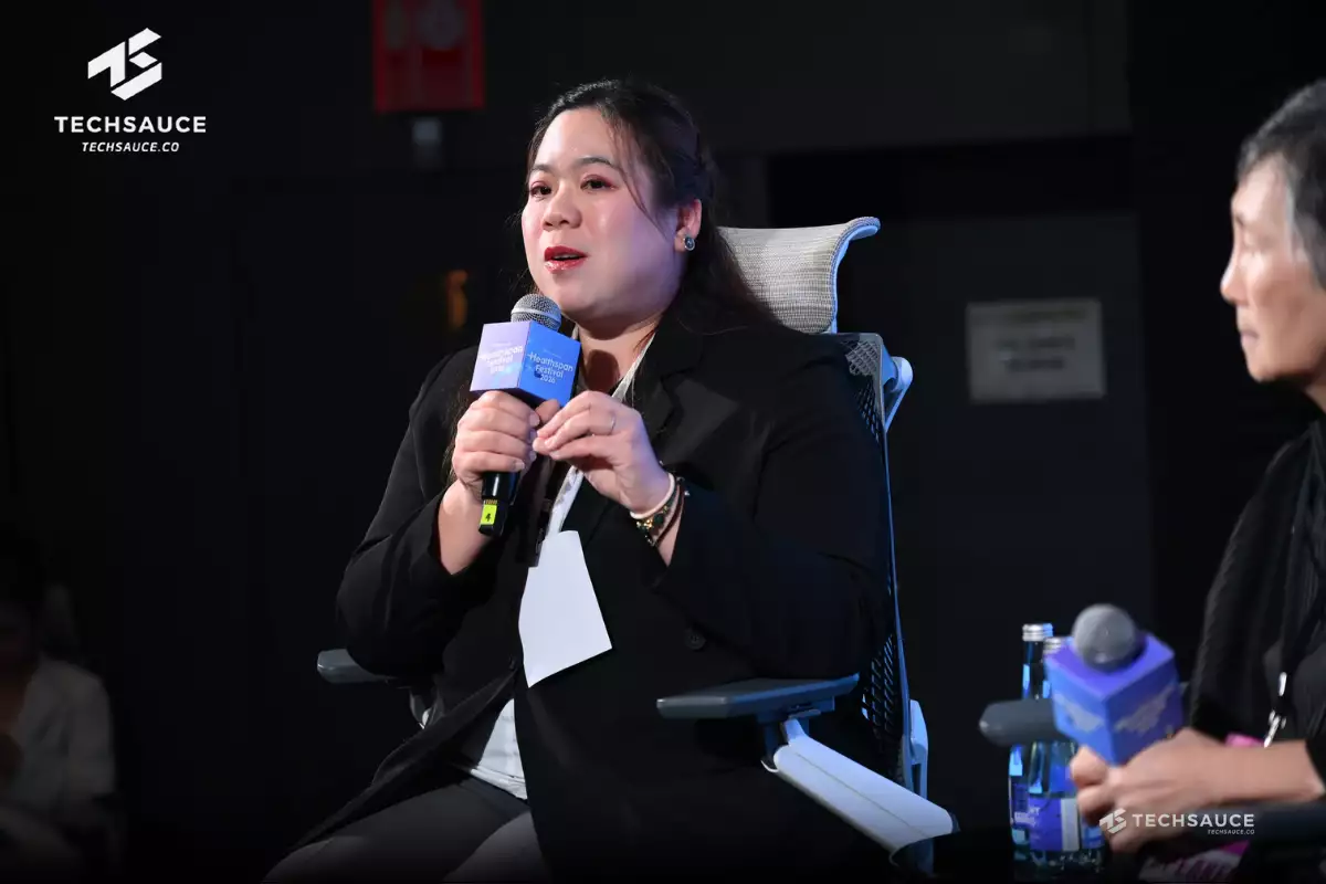 Session "Gen Alpha's Wellbeing Blueprint: สานพลัง แม่-หมอ-โรงเรียน สร้างลูกให้สตรอง"