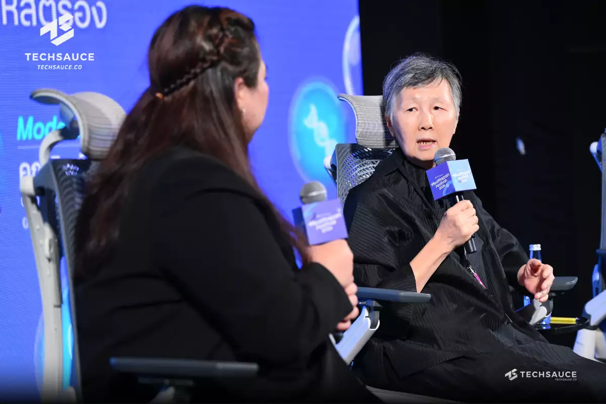 Session "Gen Alpha's Wellbeing Blueprint: สานพลัง แม่-หมอ-โรงเรียน สร้างลูกให้สตรอง"