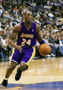 423px-Kobe_Bryant_Drives2