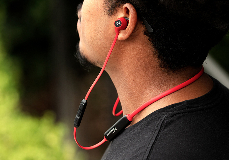 Tai nghe không dây HyperX Cloud Buds | Thiết kế tai nghe với gam màu đỏ nổi bật