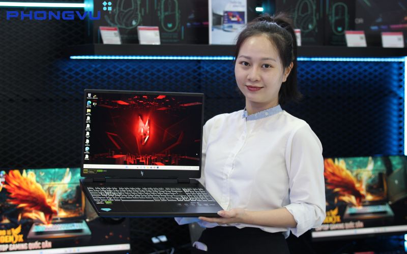 Hình ảnh thực tế ACER Nitro 16 Phoenix (trực diện)